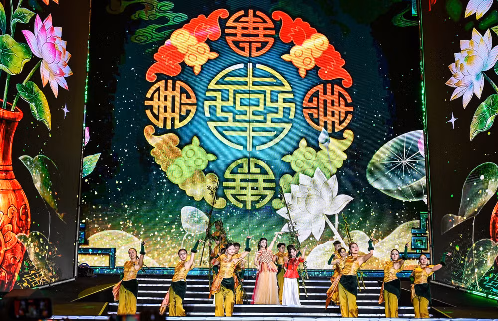 Hòa nhạc Ánh sáng Chào năm mới 2026 của Báo Nhân Dân. (Ảnh: THÀNH ĐẠT)