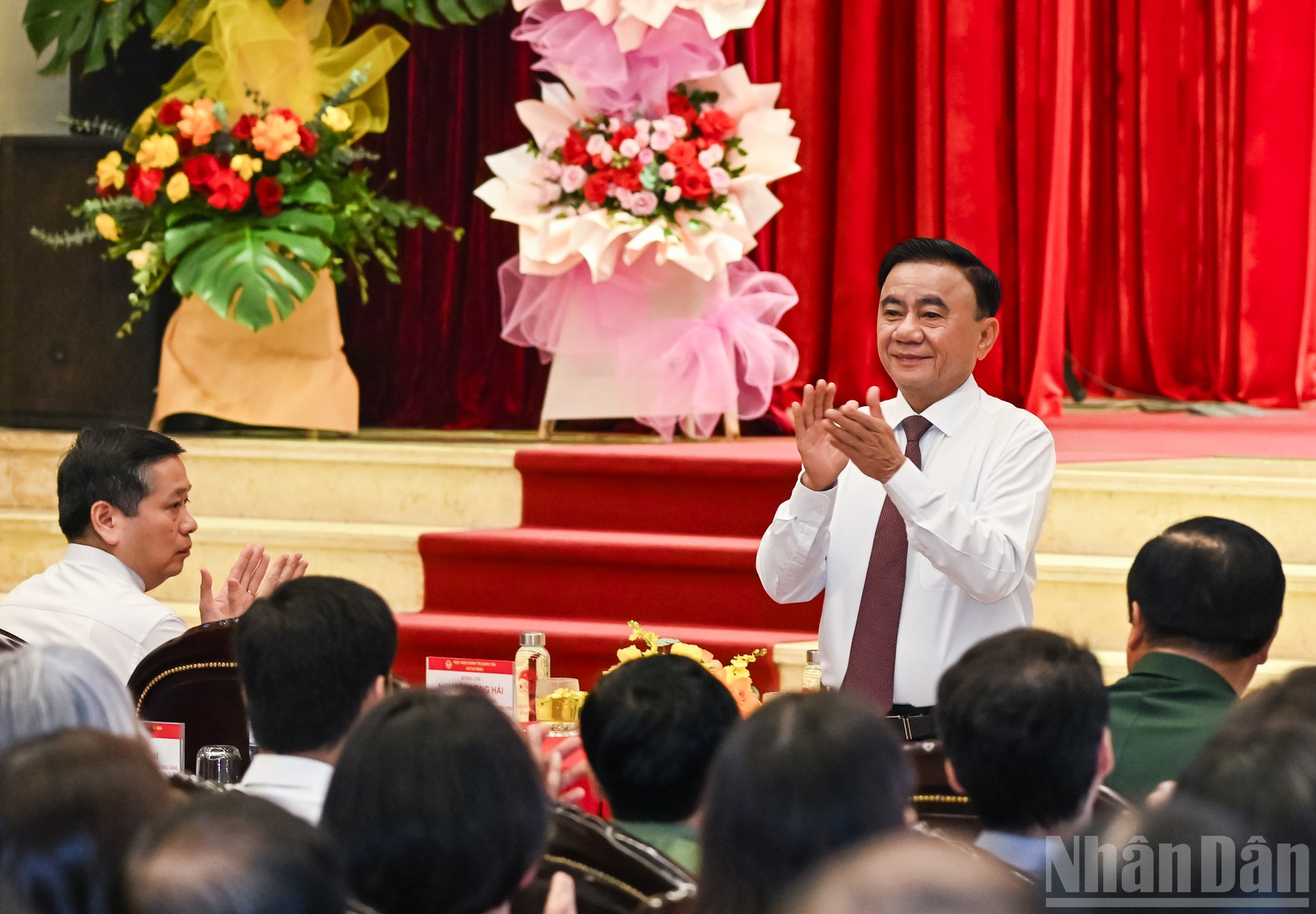 Thường trực Ban B&iacute; thư Trần Cẩm T&uacute; dự Lễ khai giảng năm học 2026-2027 tại Học viện Ch&iacute;nh trị quốc gia Hồ Ch&iacute; Minh. (Ảnh: DUY LINH)