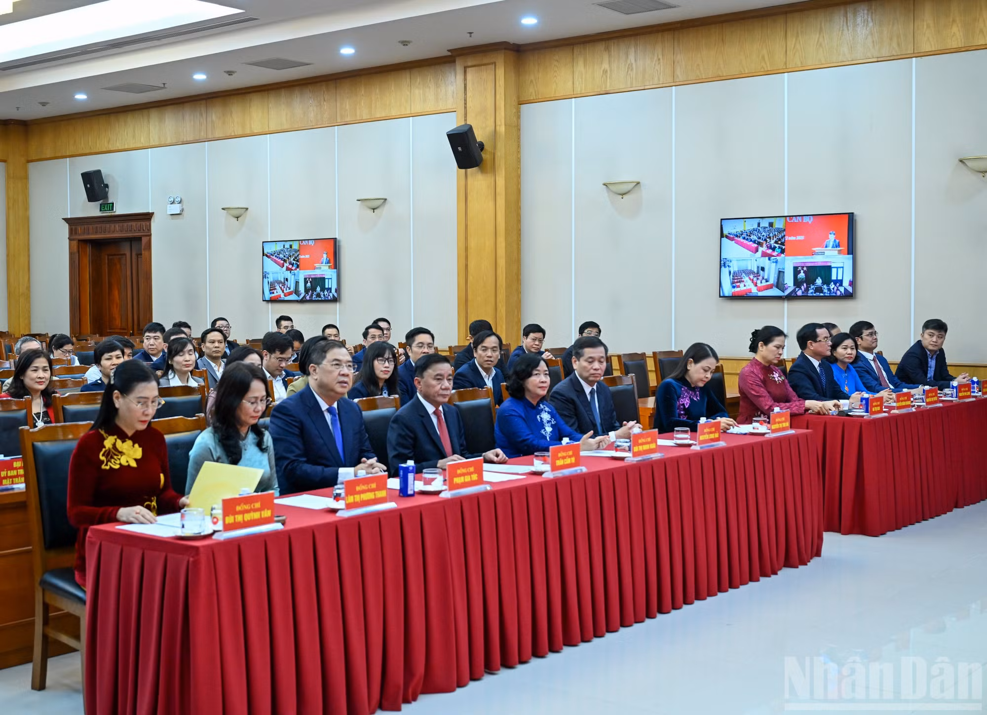 ndo_br_1-2556.jpg
