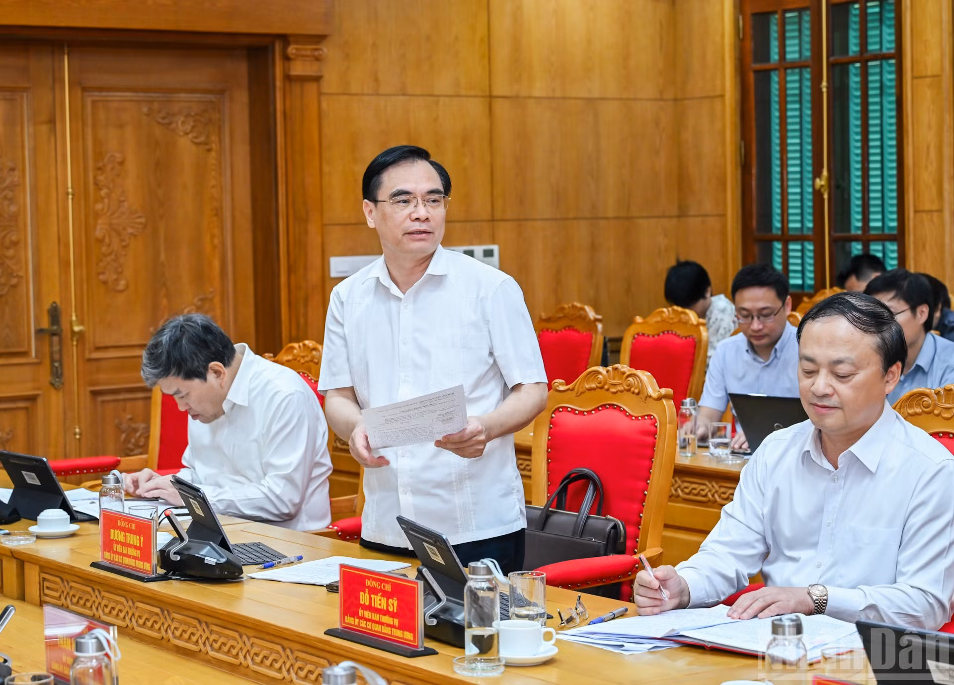 ndo_br_tong-bien-tap-tap-chi-cong-san-duong-trung-y.jpg