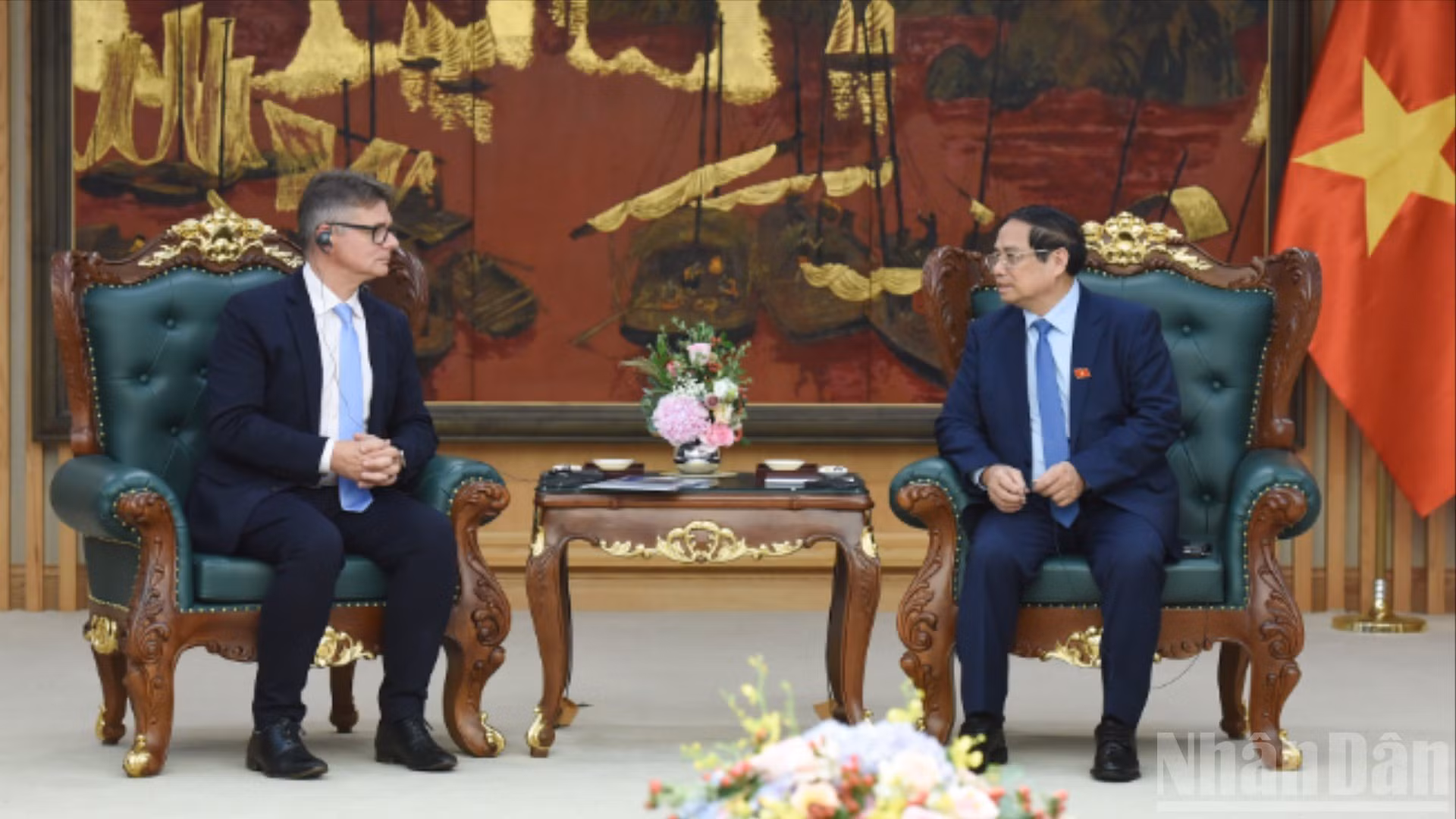 Thủ tướng Phạm Minh Chính tiếp ông Antoine Colin, Phó Chủ tịch cấp cao, phụ trách toàn cầu về chuyển đổi số và chuỗi cung ứng của Tập đoàn HP (Hoa Kỳ).