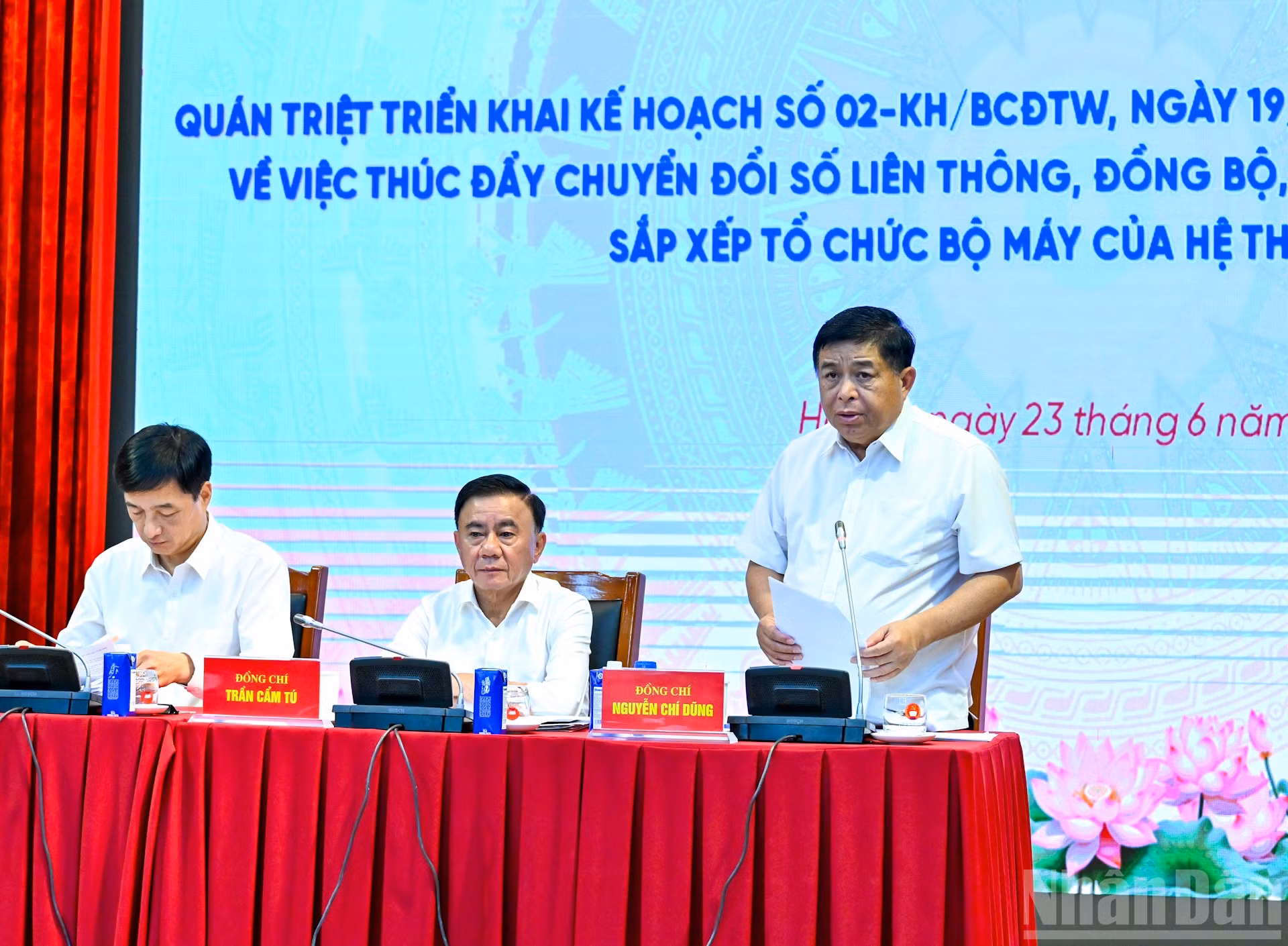 ndo_br_8-0176.jpg