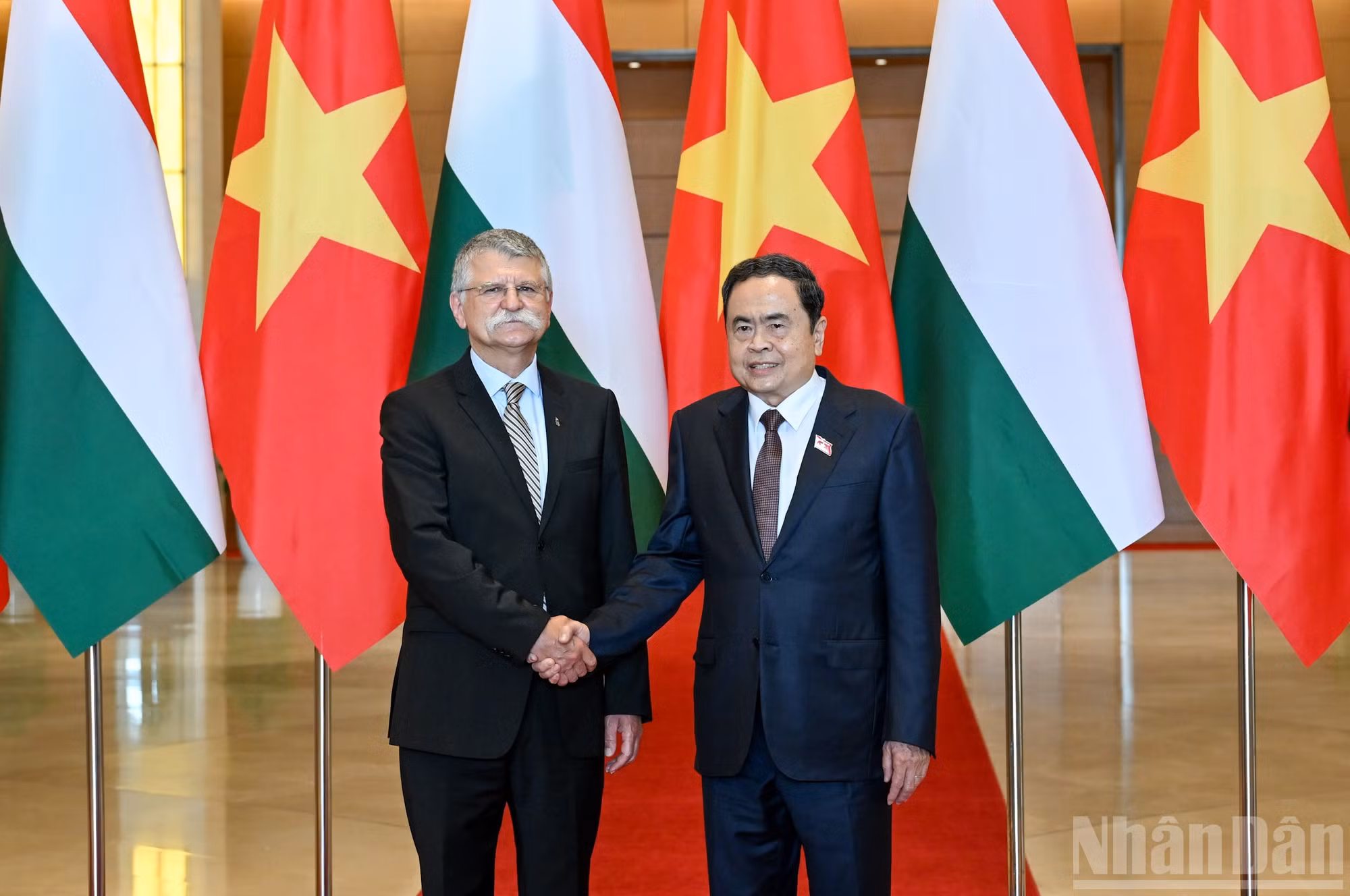 Chủ tịch Quốc hội Trần Thanh Mẫn và Chủ tịch Quốc hội Hungary Kover Laszlo.