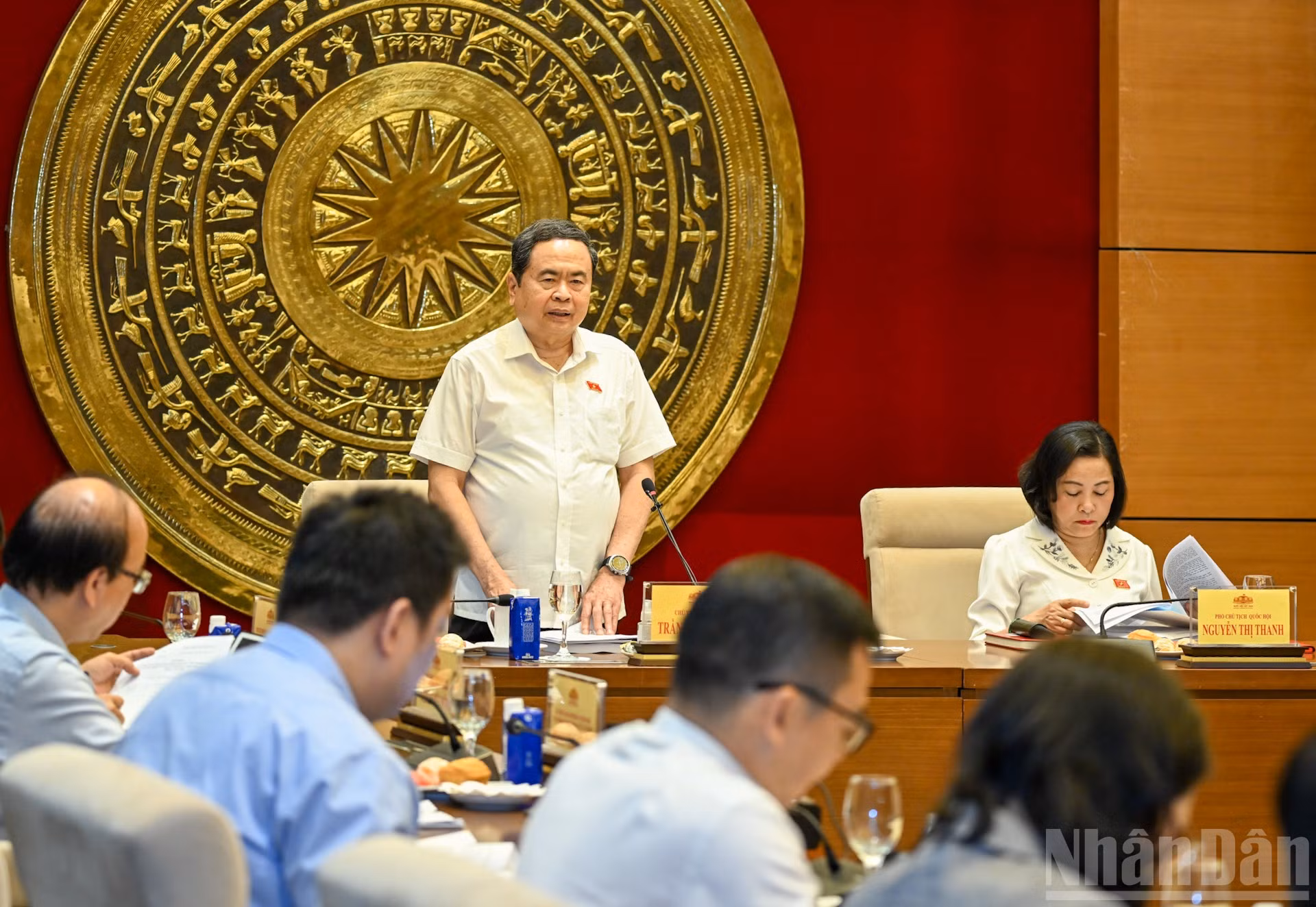 Chủ tịch Quốc hội Trần Thanh Mẫn phát biểu định hướng, gợi mở các nội dung thảo luận tại cuộc làm việc.