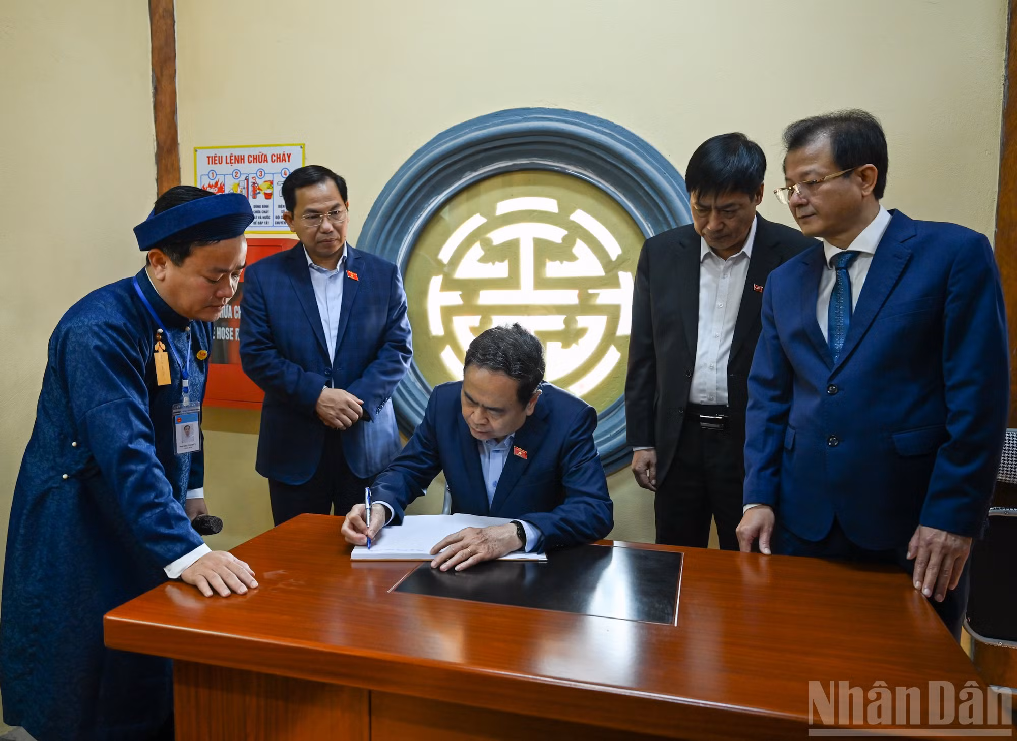 ndo_br_bnd-2223.jpg