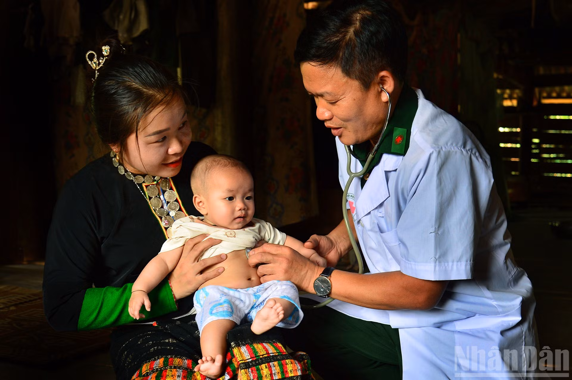 ndo_br_quan-y-bien-phong-nghe-an-cham-soc-suc-khoe-cho-dan.jpg