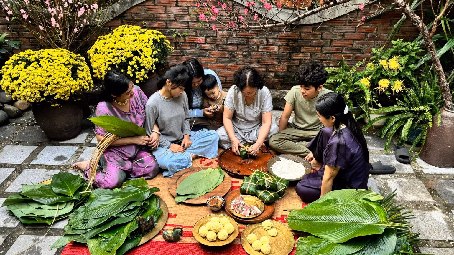 nep-sinh-hoat-va-tinh-cam-gia-dinh-cong-dong-llam-nen-suc-song-cua-khu-pho-co.jpg