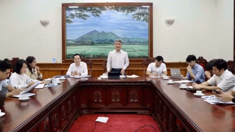 Thứ trưởng Tư pháp Nguyễn Thanh Tú chủ trì họp Hội đồng thẩm định.
