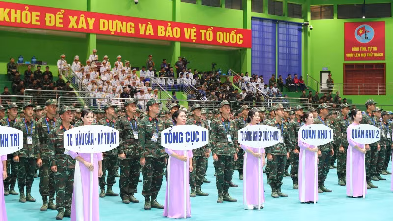 Các đoàn tại bế mạc hội thi. (Ảnh: TRỌNG ĐỨC)