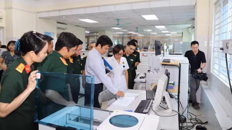 Hội đồng chuyên môn đã khảo sát, kiểm tra thực tế triển khai bệnh án điện tử tại Bệnh viện Quân y 354.