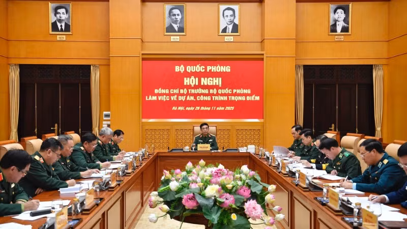 Quang cảnh buổi làm việc.