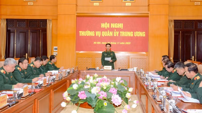 Đại tướng Phan Văn Giang, Ủy viên Bộ Chính trị, Phó Bí thư Quân ủy Trung ương, Bộ trưởng Quốc phòng phát biểu chỉ đạo tại hội nghị.