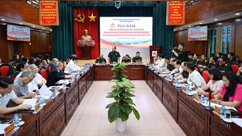 Tọa đàm "Nâng cao chất lượng cuộc thi viết 'Bảo vệ nền tảng tư tưởng của Đảng trong tình hình mới' - Nhìn từ thực tiễn 5 năm (2021-2025)”.