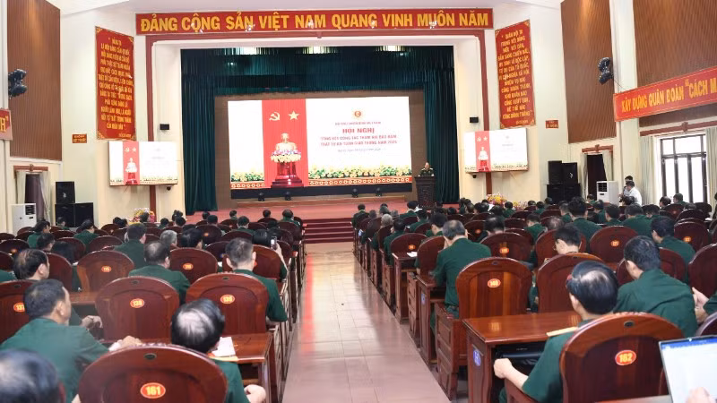 Toàn cảnh Hội nghị tổng kết công tác tham gia bảo đảm trật tự, an toàn giao thông năm 2025.