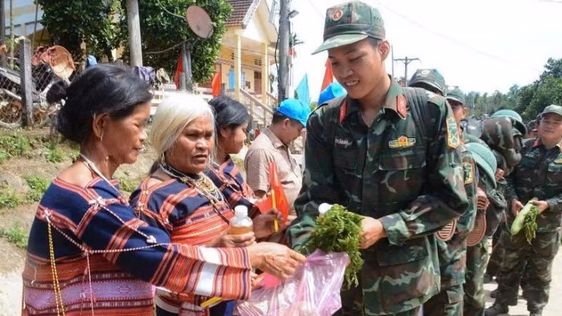 Tăng cường và giữ vững sự lãnh đạo của Đảng đối với lực lượng vũ trang Quân khu 5, xây dựng Đảng bộ trong sạch, vững mạnh tiêu biểu.