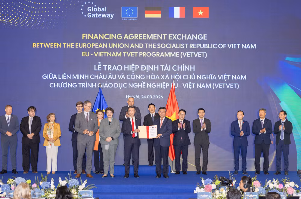 so-2-le-ky-ket-va-cong-bo-giua-cac-doi-tac-eu-viet-nam.jpg