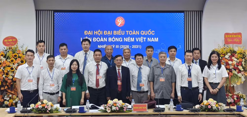 Ban chấp hành nhiệm kỳ 3 của Liên đoàn Bóng ném Việt Nam ra mắt tại Đại hội.