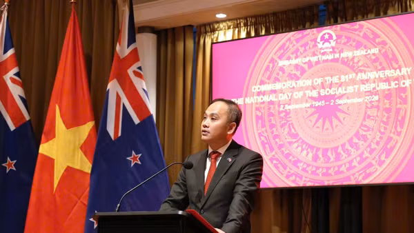 Đại sứ Việt Nam tại New Zealand Phan Minh Giang phát biểu tại sự kiện. (Ảnh: Đại sứ quán Việt Nam tại New Zealand cung cấp)