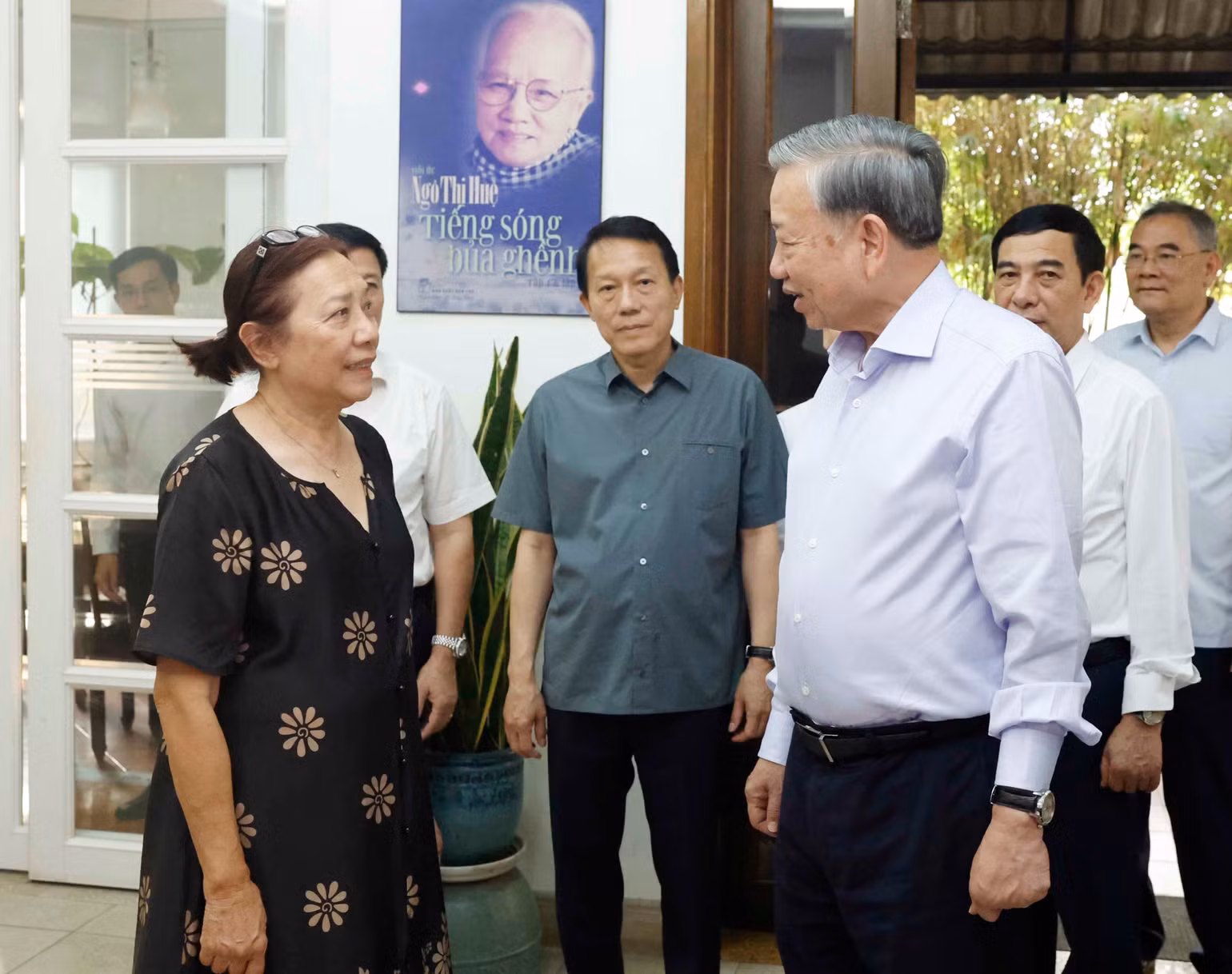 vna-potal-tong-bi-thu-chu-tich-nuoc-dang-tuong-tuong-nho-cac-dong-chi-lanh-dao-tien-boi-8727267.jpg