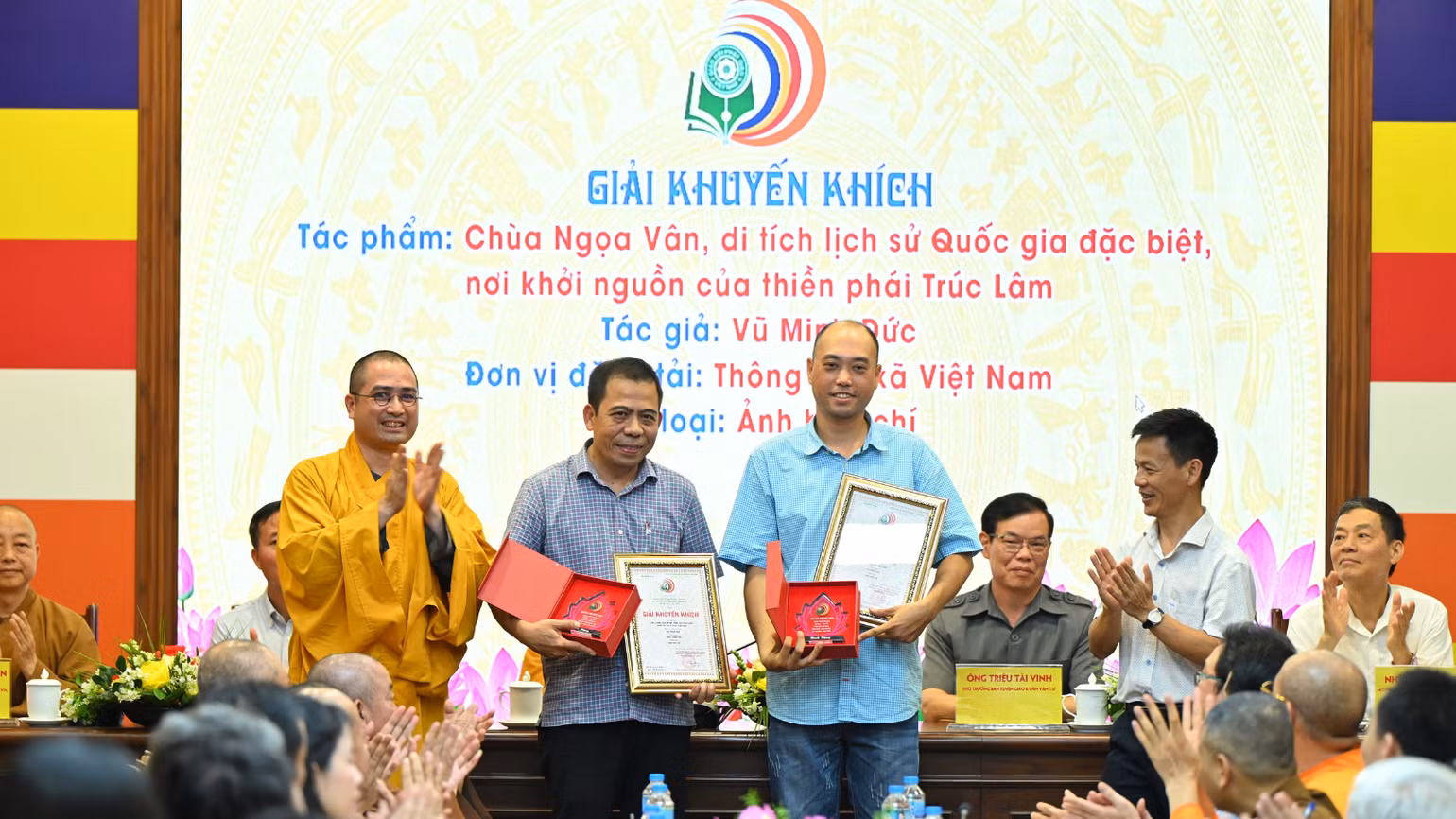 thiet-ke-chua-co-ten-6.png