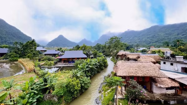 Một góc thung lũng Lâm Thượng bên dòng Khuổi Nọi.