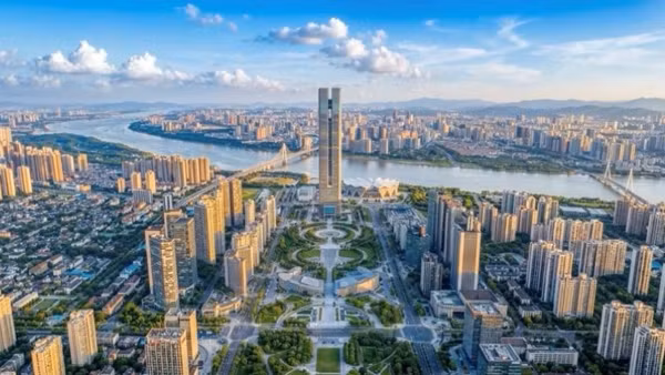 Phối cảnh Trục đại lộ cảnh quan sông Hồng sau khi hoàn thành xây dựng. (Ảnh: Nhà đầu tư thực hiện dự án Trục đại lộ cảnh quan sông Hồng tại Hà Nội cung cấp)
