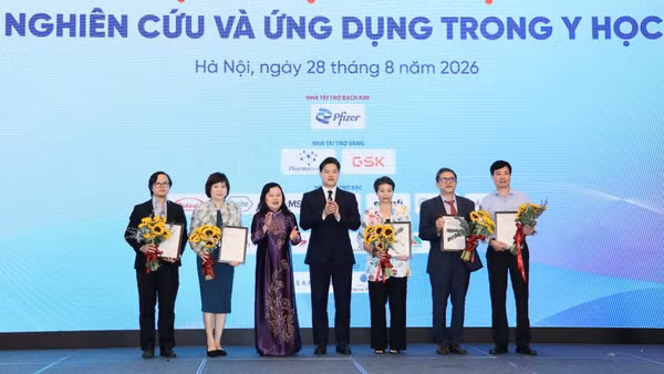Hội nghị khoa học Nghiên cứu và ứng dụng trong y học trở thành hoạt động thường niên thu hút đông đảo chuyên gia, nhà khoa học với nhiều kết quả được công bố. (Ảnh: TRẦN MINH)