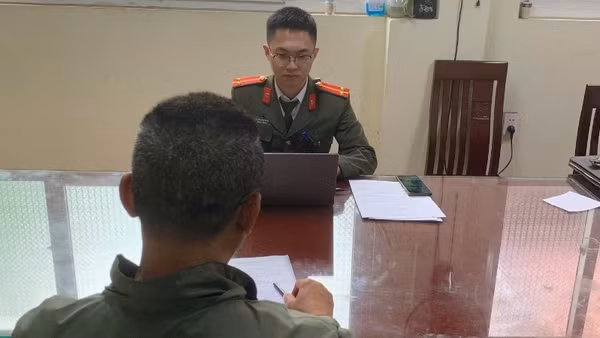 Công an tỉnh Quảng Ninh làm việc với chủ tài khoản Facebook có hành vi chia sẻ, bình luận bài viết trên các kênh của đối tượng phản động Lê Trung Khoa, trang "thoibao.de"…
