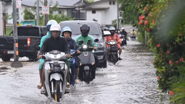 Ngập sâu tại thủ đô Bangkok, Thái Lan do mưa lớn ngày 26/9/2026. (Ảnh: Tân Hoa xã)