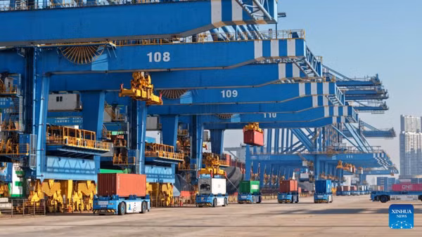 Cảng hàng hóa Thanh Đảo, tỉnh Sơn Đông, Trung Quốc. (Ảnh: Tân Hoa xã)