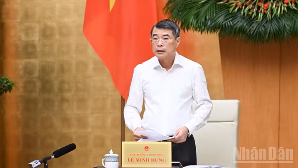 Thủ tướng Chính phủ Lê Minh Hưng phát biểu ý kiến kết luận phiên họp. (Ảnh: TRẦN HẢI)