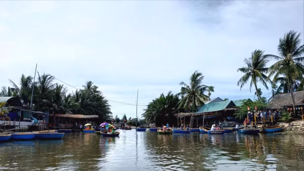 Hệ sinh thái ngập nước ven biển Đà Nẵng.