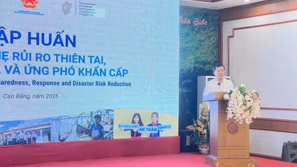 Ông Nguyễn Văn Tiến - Phó Cục trưởng Cục Quản lý đê điều và Phòng, chống thiên tai phát biểu tại buổi tập huấn. (Ảnh: Cục Quản lý đê điều và Phòng, chống thiên tai cung cấp)