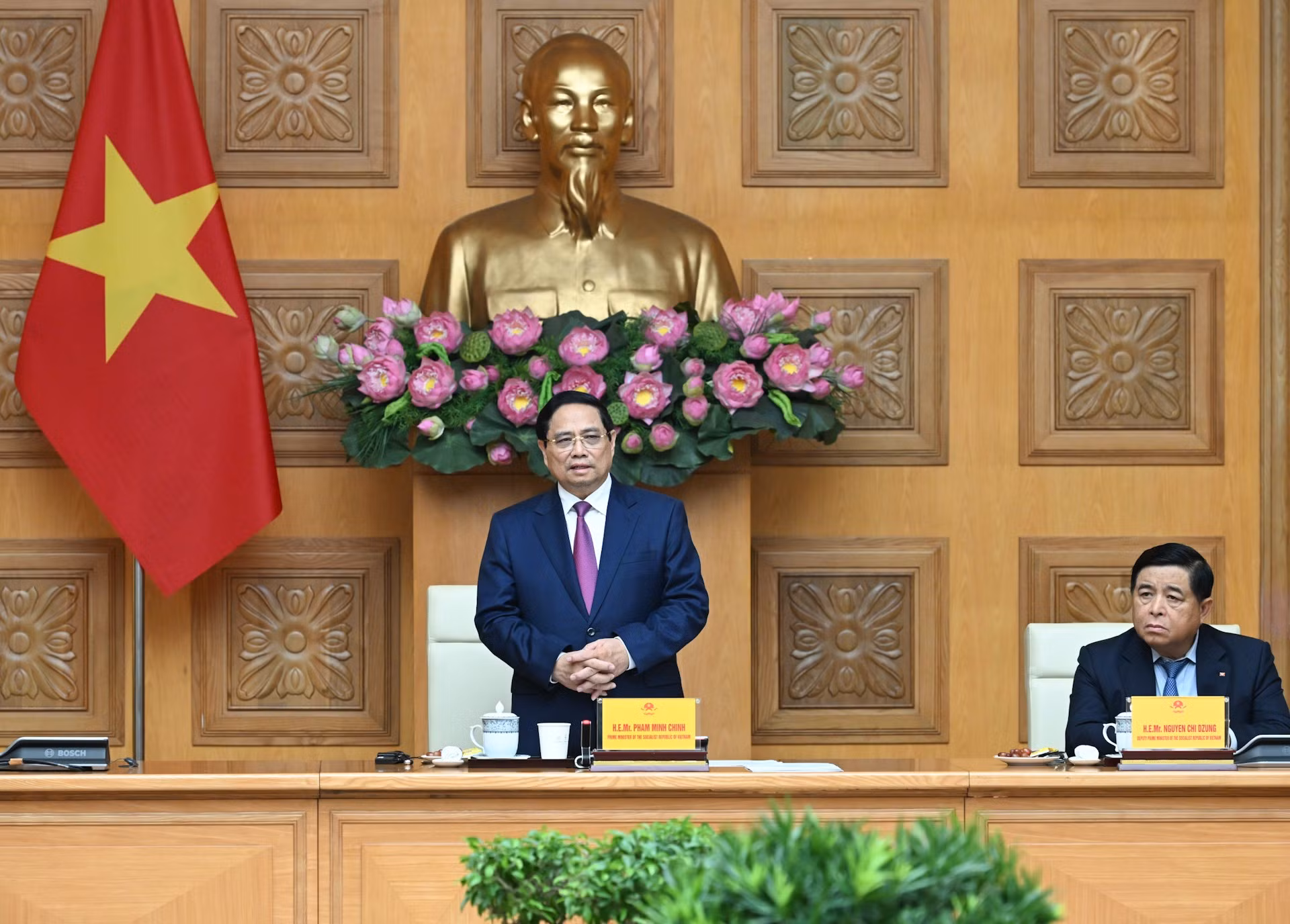 Thủ tướng Phạm Minh Chính chủ trì buổi làm việc với Đoàn Hiệp hội Bán dẫn toàn cầu (SEMI).