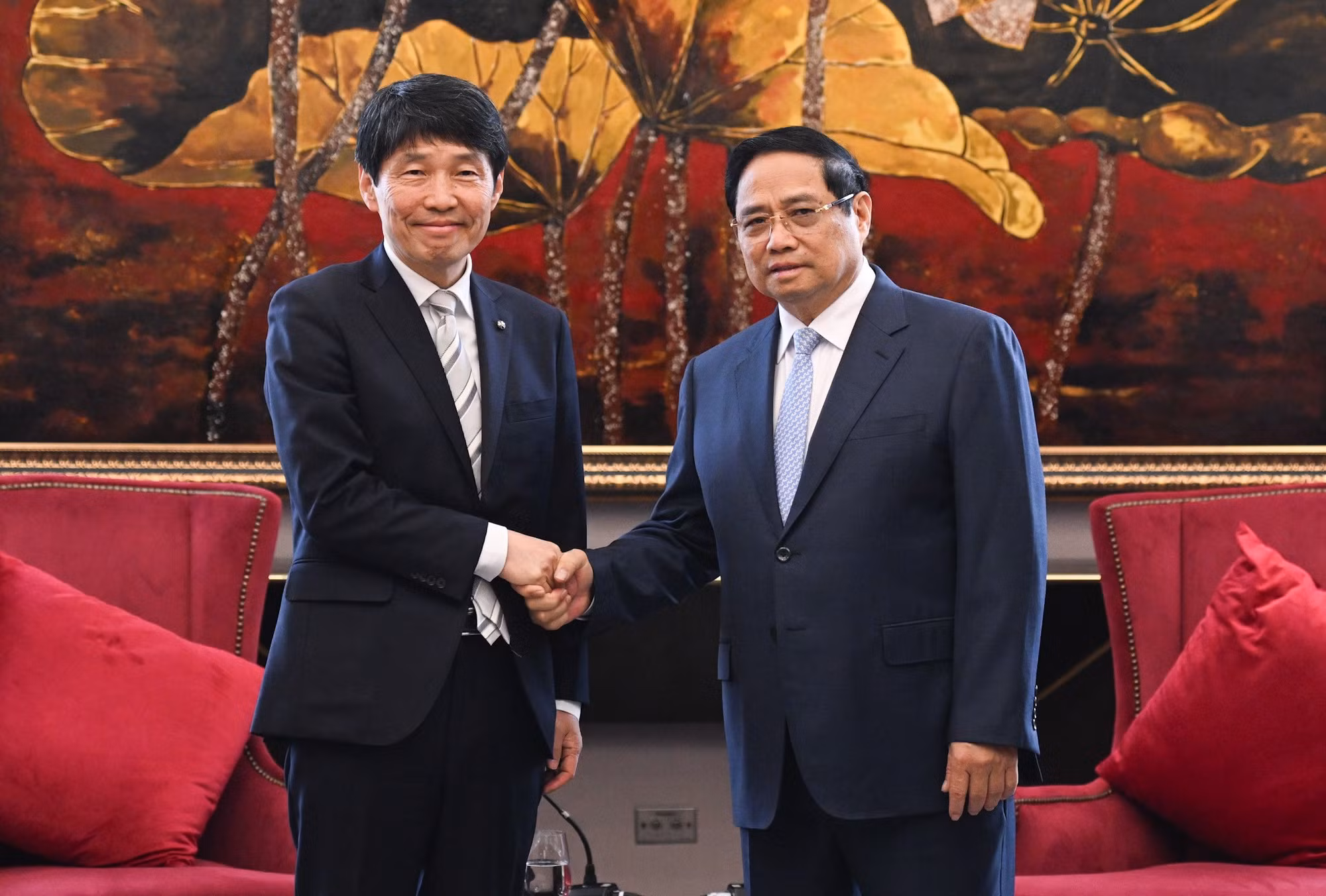 Thủ tướng Phạm Minh Chính và ông Yamamoto Ichita, Thống đốc tỉnh Gunma (Nhật Bản).
