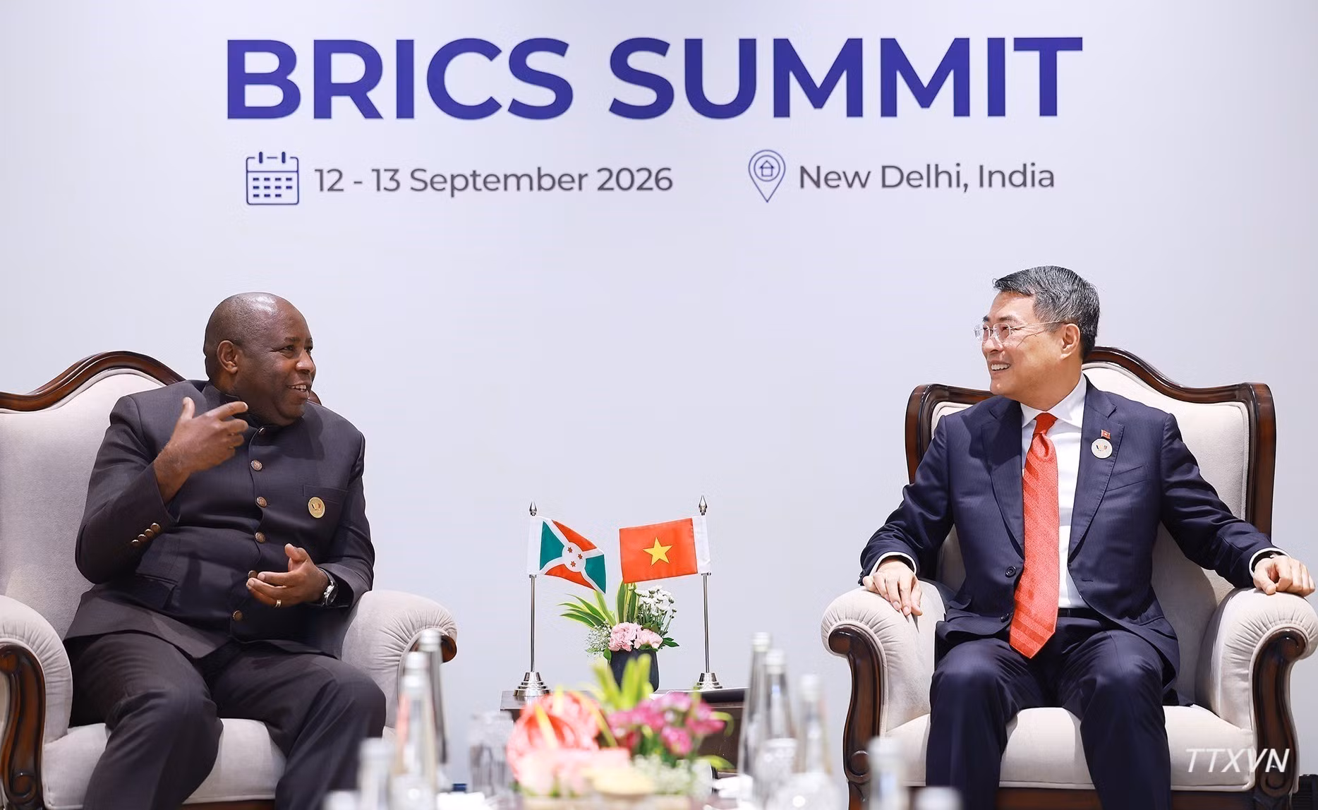 vna-potal-brics-2026-thu-tuong-le-minh-hung-gap-tong-thong-burundi-4421.jpg