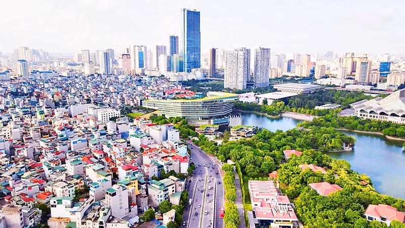 Hà Nội ngày càng phát triển văn minh, hiện đại. (Ảnh PHẠM HÙNG)