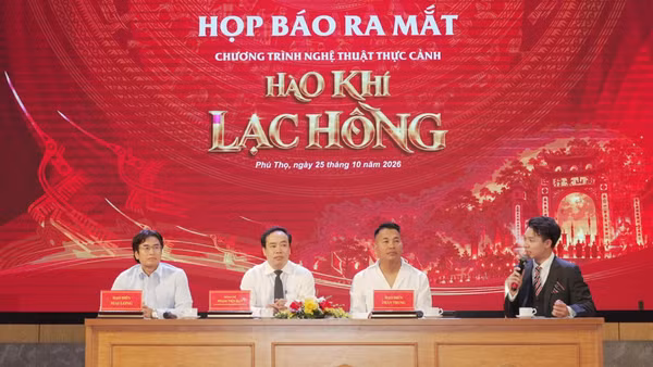Họp báo công bố chương trình nghệ thuật thực cảnh “Hào khí Lạc Hồng”. (Ảnh: Ban tổ chức cung cấp)