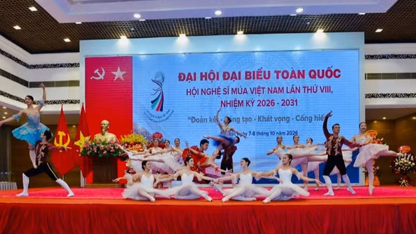 Tiết mục nghệ thuật chào mừng Đại hội. (Ảnh: HỒNG HẢI)