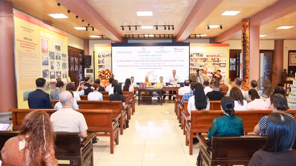 Gặp mặt báo chí giới thiệu chuỗi hoạt động kỷ niệm 45 năm thành lập Ban Văn hóa Trung ương Giáo hội Phật giáo Việt Nam. (Ảnh: QUANH VINH)