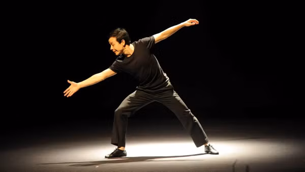 Nghệ sĩ Hoàng Tùng biểu diễn tại show “Kịch câm trở lại”. (Ảnh: Nhân vật cung cấp)