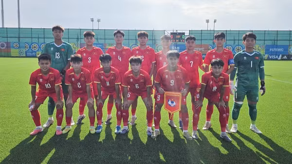 Các cầu thủ trẻ tuổi được cọ xát ở môi trường chuyên nghiệp hàng đầu. (Ảnh: VFF)
