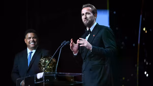 Harry Kane giành Quả bóng vàng 2026 sau mùa giải bùng nổ cùng Bayern Munich. (Ảnh: Ballondor.com)