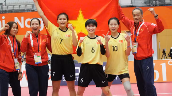3 cô gái "Vàng" của thể thao Việt Nam. (Ảnh: Bùi Lượng)
