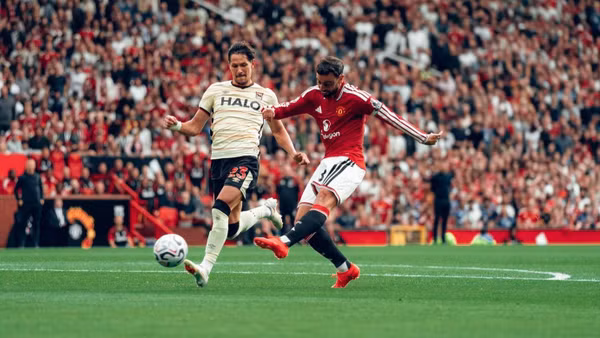 Bruno Fernandes ghi hat-trick ấn định chiến thắng đậm của Manchester United. (Ảnh: MUFC)