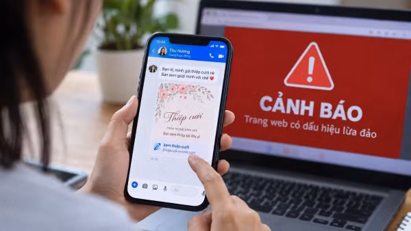 Người dùng cần cảnh giác khi được yêu cầu cung cấp mật khẩu, mã OTP hoặc cài thêm phần mềm để xem thiệp cưới. ảnh: HÀ LINH.