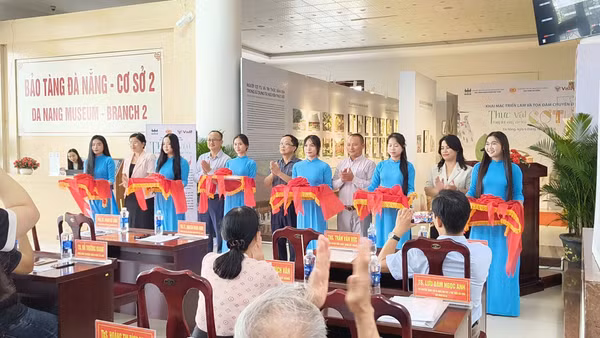 Khai mạc triển lãm “Thực vật trong đời sống văn hóa Cơ Tu”. (Ảnh: NGỌC ANH)