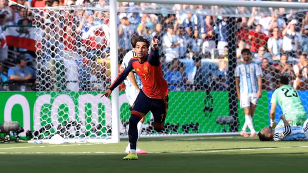 Cầu thủ vào sân thay người Ferran Torres ghi bàn ấn định chiến thắng cho Tây Ban Nha. (Ảnh: FIFA)