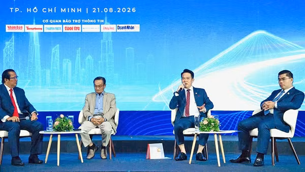 Các đại biểu tham luận tại phiên làm việc. (Ảnh: Trung ương Hội Doanh nhân trẻ Việt Nam cung cấp)