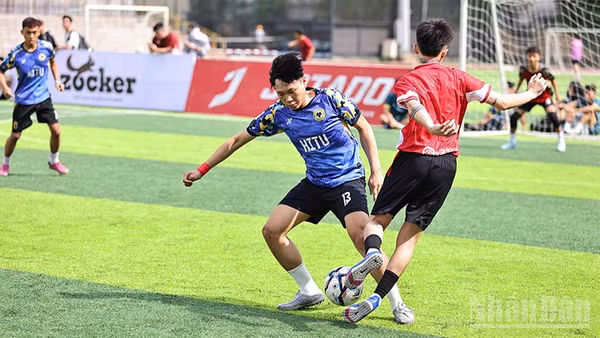 Các cầu thủ tranh tài trong khuôn khổ Giải bóng đá Thanh niên Việt Nam 2026. (Ảnh: MINH ĐỨC)